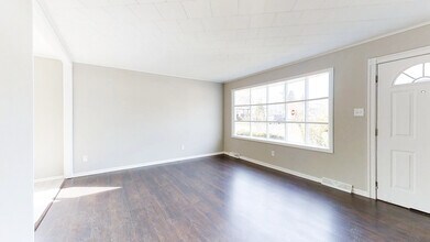 300 Bowers Ave in Runnemede, NJ - Foto de edificio - Building Photo
