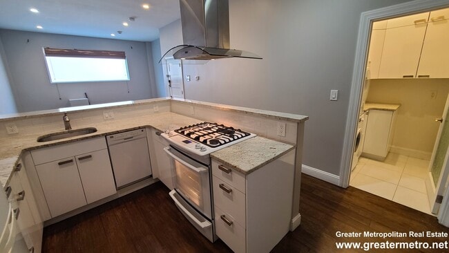 99 Endicott St, Unit 1 in Boston, MA - Foto de edificio - Building Photo