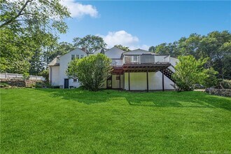 96 Kings Hwy N in Westport, CT - Building Photo - Building Photo