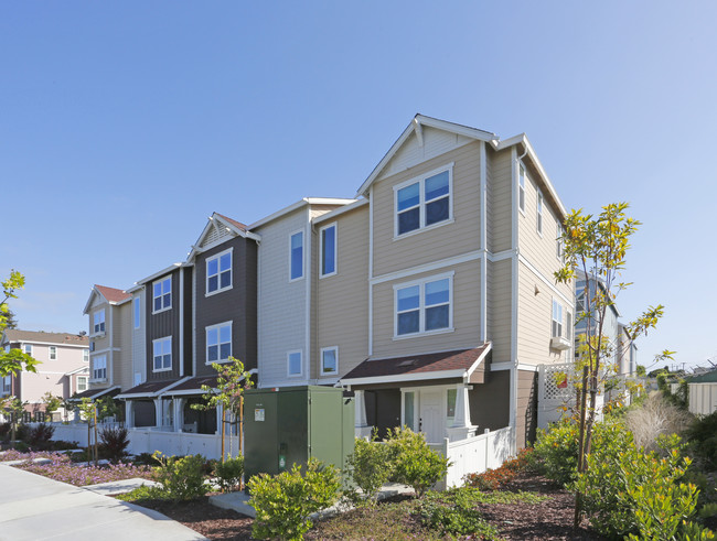 Promenade in San Mateo, CA - Foto de edificio - Building Photo