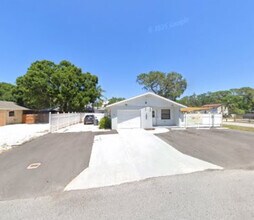 3059 Gypsy St in Sarasota, FL - Building Photo - Building Photo