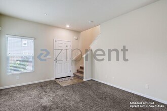 350 Ashwick Loop in Sacramento, CA - Building Photo - Building Photo