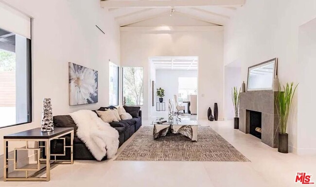 property at 201 S Bedford Dr