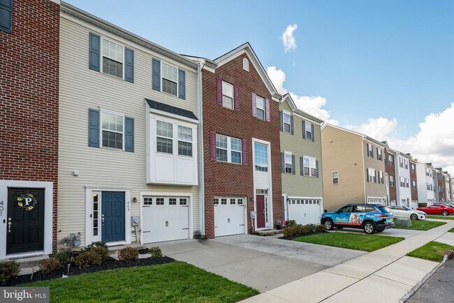 403 Dogwood Dr in Deptford, NJ - Building Photo - Building Photo