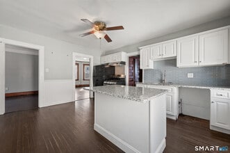 811 East St in New Britain, CT - Building Photo - Building Photo