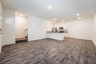 7483 Coastal Ledge St in Las Vegas, NV - Building Photo - Building Photo