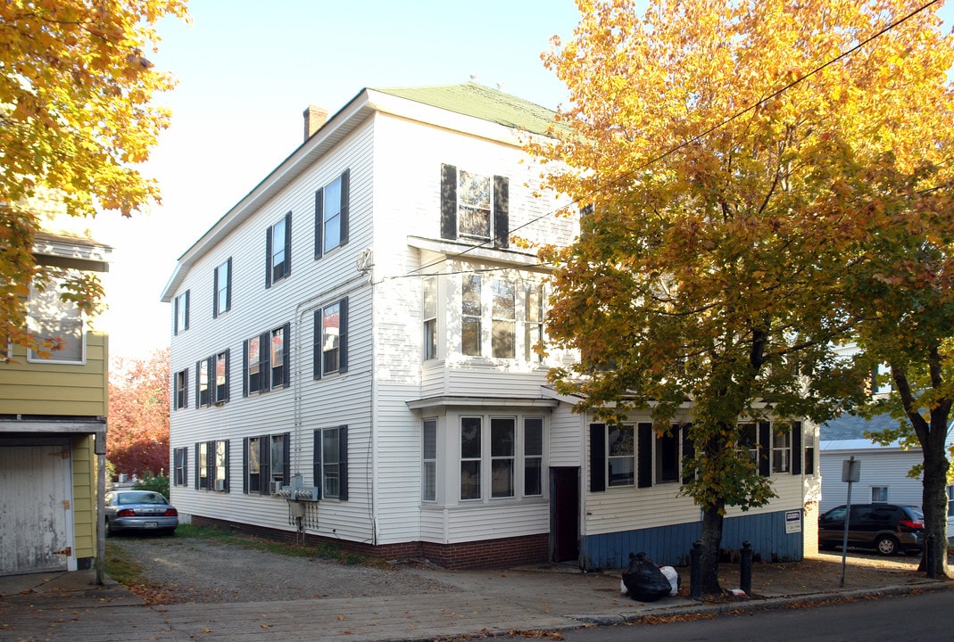 42 Hill St in Biddeford, ME - Building Photo