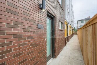 2208 S Albion St in Denver, CO - Building Photo - Building Photo
