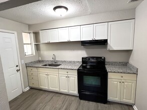 1061 Division St-Unit -3010 in Jacksonville, FL - Building Photo - Building Photo