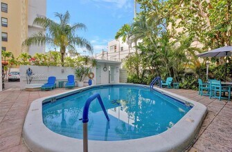 1390 Ocean Dr in Miami Beach, FL - Building Photo - Building Photo