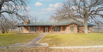 7851 N FM Rd 51 in Springtown, TX - Building Photo