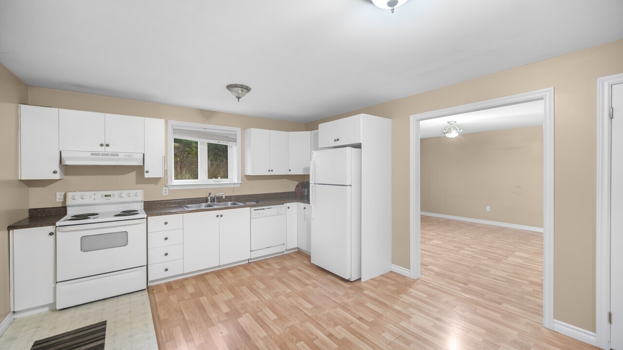 71 Viscount St in St John's, NL - Building Photo