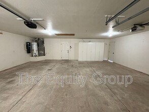 2511 S Peppertree St in Visalia, CA - Building Photo - Building Photo