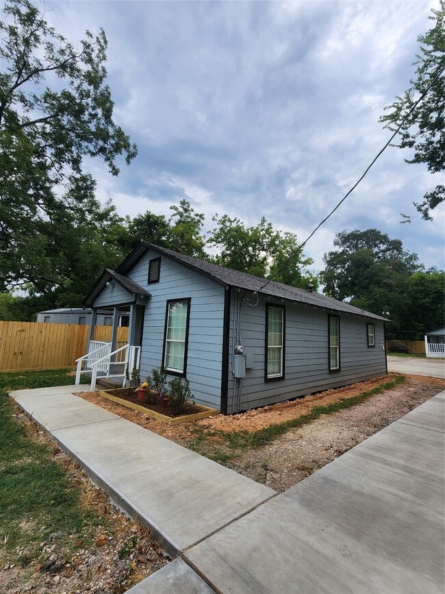 property at 6203 Hoffman St