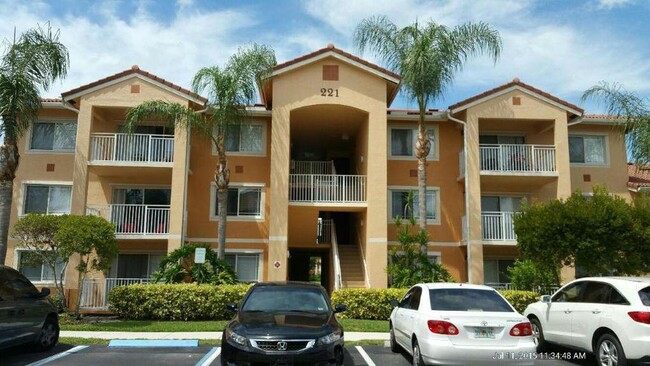 property at 221 SW Palm Dr
