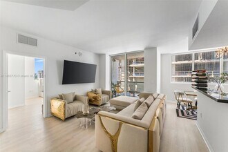 244 Biscayne Blvd, Unit 1808 in Miami, FL - Building Photo - Building Photo