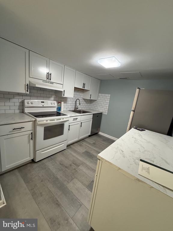 property at 8 Radford Pl