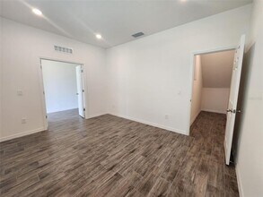 7066 Bolanzo Aly in Oakland, FL - Building Photo - Building Photo