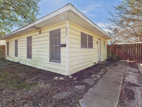 608 Highlands St in College Station, TX - Building Photo - Building Photo