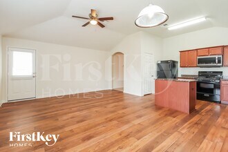 9846 Onyx Trail Dr in Rosharon, TX - Foto de edificio - Building Photo