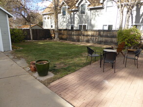 327 S Sherwood St, Unit 327 in Fort Collins, CO - Building Photo - Building Photo