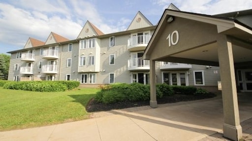 Cambridge Court in Moncton, NB - Building Photo - Building Photo