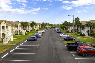 Fairway Glen At Meadow Woods Condo in Orlando, FL - Building Photo - Building Photo