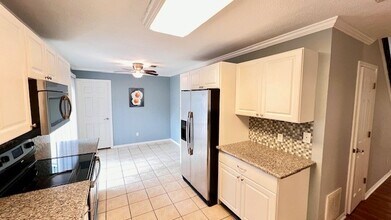 37 Rockfern Ct in The Woodlands, TX - Building Photo - Building Photo