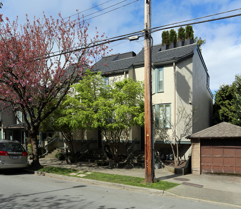 Creekview Terrace in Vancouver, BC - Building Photo