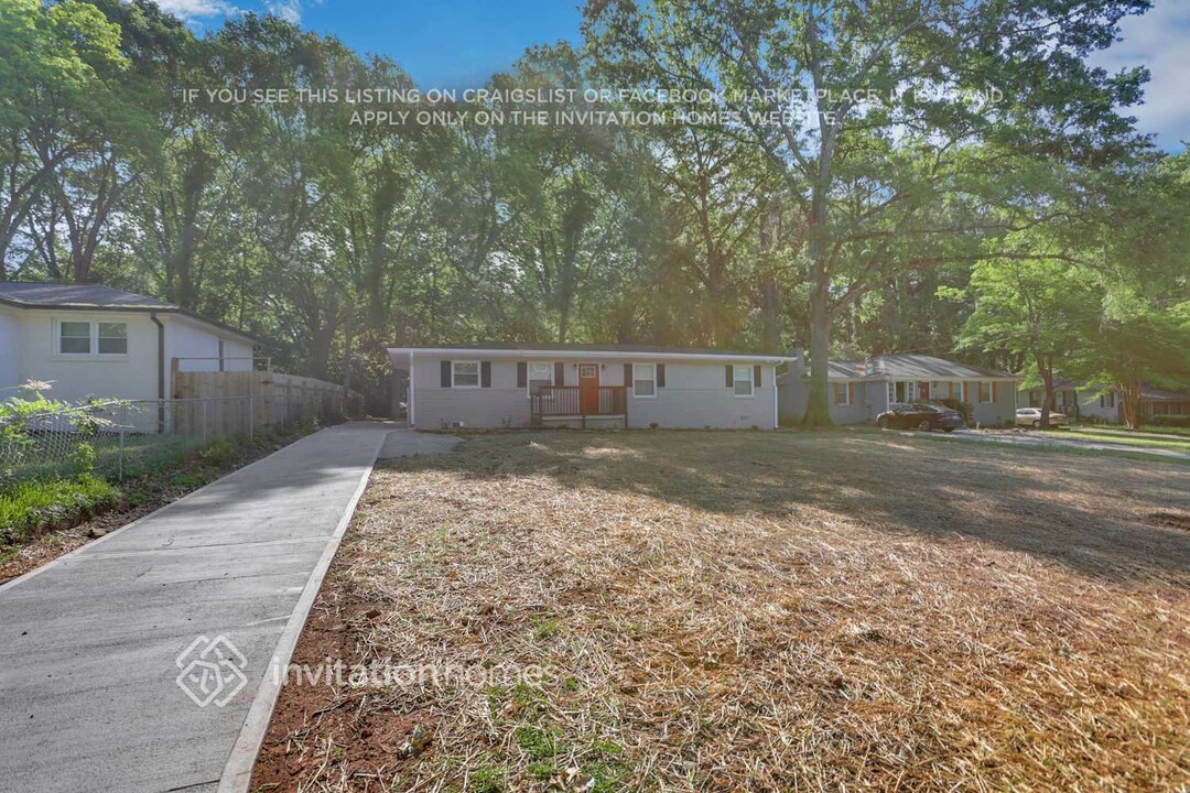 2922 Meadowview Dr SE in Atlanta, GA - Building Photo