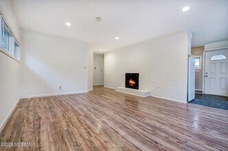 59 Lakewood Rd in Manasquan, NJ - Building Photo - Building Photo