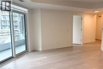 2501 Saw Whet Blvd. in Oakville, ON - Building Photo - Building Photo