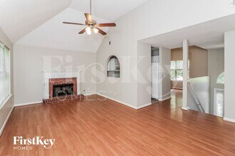 721 Peteywood Dr in Austell, GA - Building Photo - Building Photo