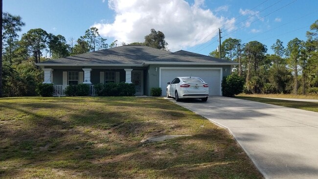 property at 1623 Oak Ave