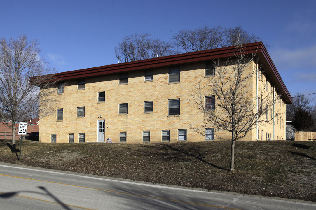 7600 Main St in Omaha, NE - Building Photo