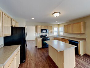 6516 Roth Dr in Joliet, IL - Foto de edificio - Building Photo