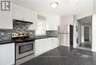 209 Wellington St E in Barrie, ON - Building Photo - Building Photo