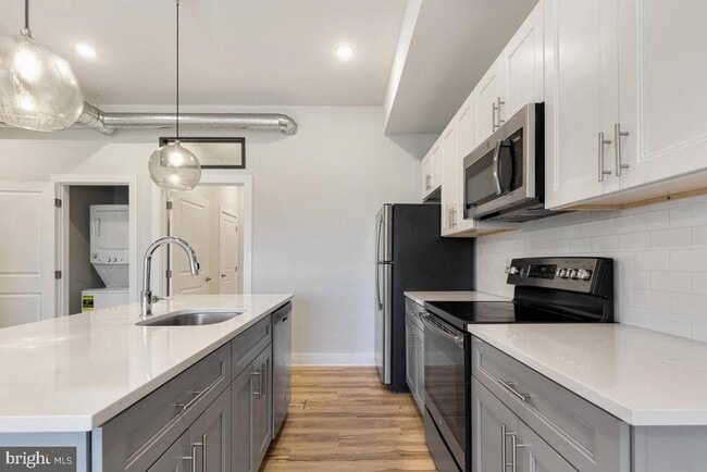 property at 2440 Kensington Ave