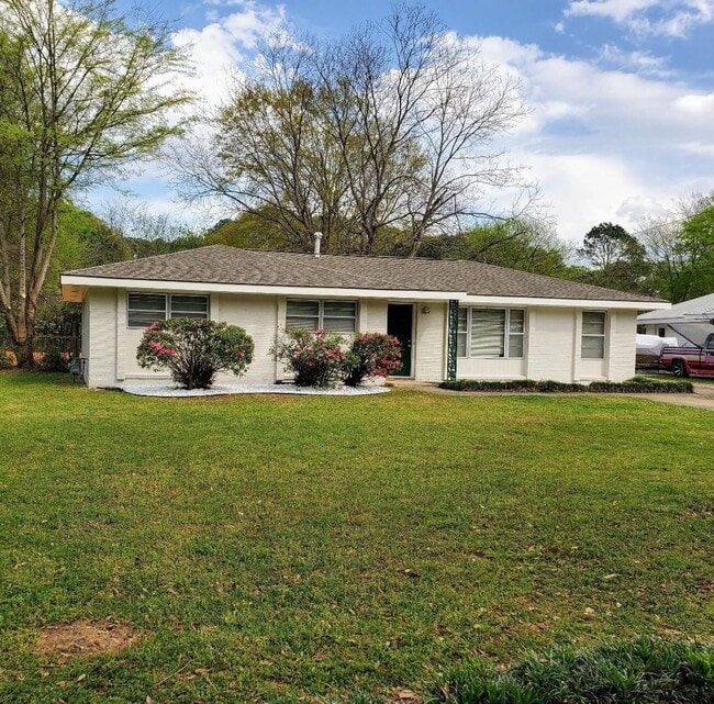 827 Greg Dr in Montgomery, AL - Building Photo - Building Photo