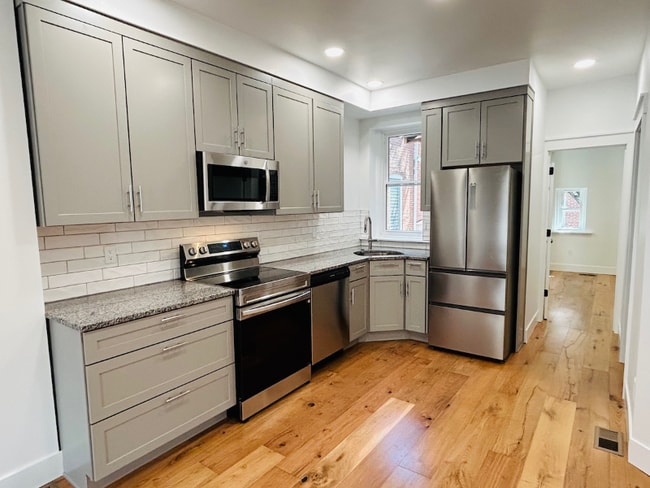 property at 606 W Lemon St