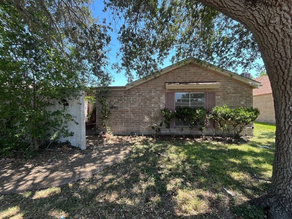 5002 Wingfoot Ln in Corpus Christi, TX - Building Photo