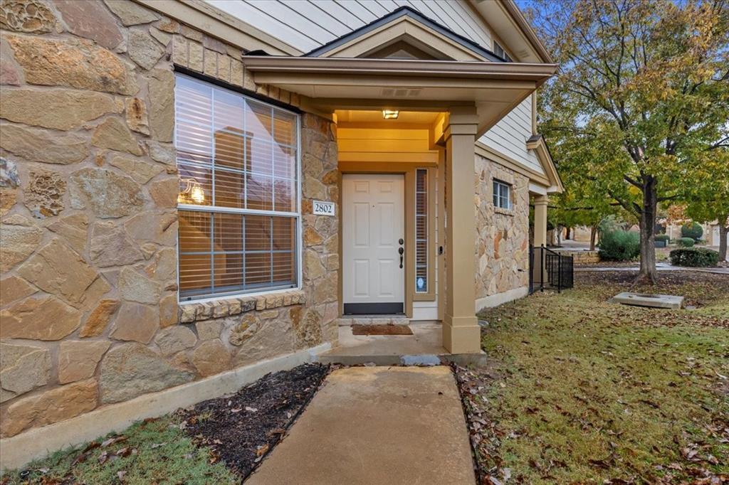 16100 S Great Oaks Dr in Round Rock, TX - Building Photo