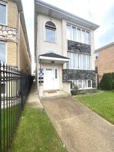 7445 W Belmont Ave in Chicago, IL - Building Photo - Building Photo