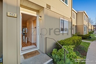 5 Oak Crest Ct in Novato, CA - Foto de edificio - Building Photo