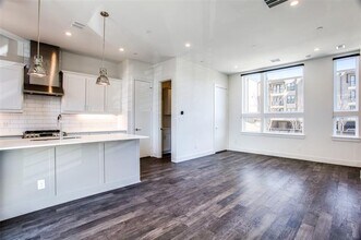 4908 Manett St in Dallas, TX - Building Photo - Building Photo