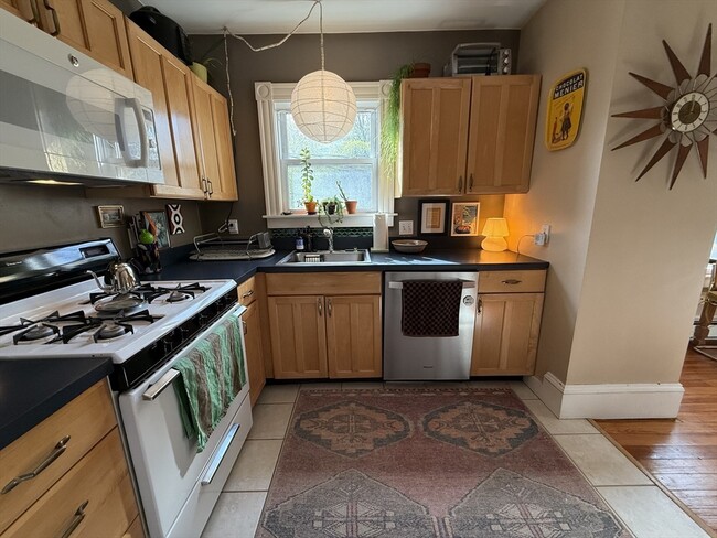 21 School St, Unit 2L