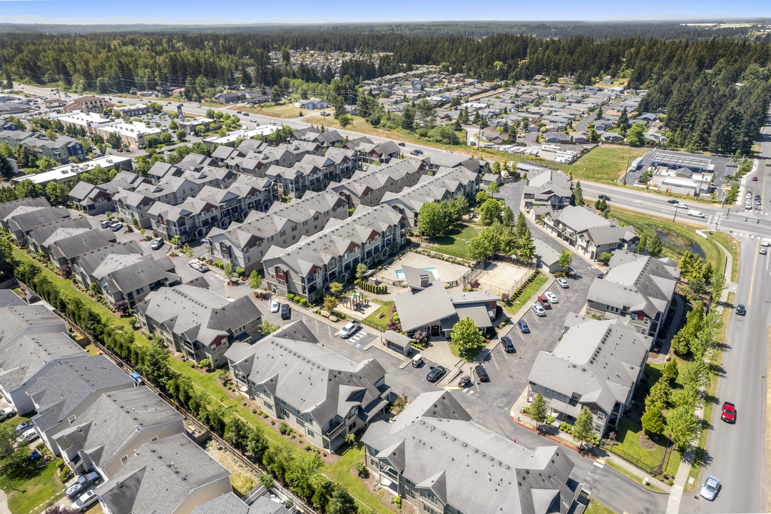 The Outlook Apartments in Graham, WA - Foto de edificio