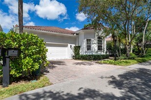 3975 194th Trl in Golden Beach, FL - Building Photo