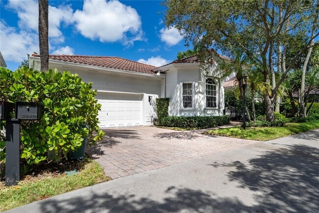 property at 3975 194th Trl