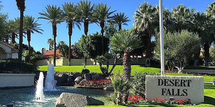 336 Desert Falls Dr E in Palm Desert, CA - Building Photo
